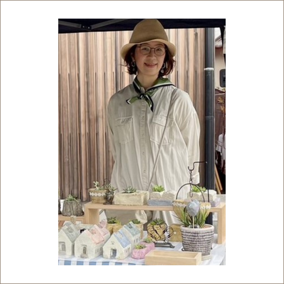 感謝 日頃よりDECO DESIGNご愛顧いただき誠にありがとうございます。2024年も沢山のワクワクをいただき感謝しております。本日をもちまして今年の営業を終了させていただきます。来る2025年は、1月4日土曜日朝9時より営業させていただきますので宜しくお願いいたします