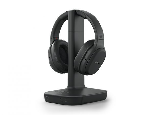 映画をヘッドホンで楽しむサウンドハウス