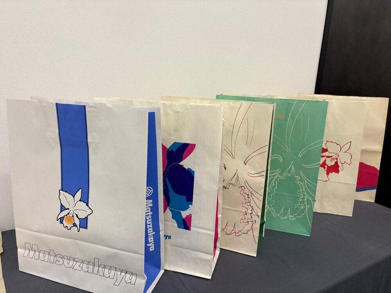 松坂屋 包装紙23年ぶり一新 象徴の花「カトレヤ」消える中部経済新聞 愛知・岐阜・三重・静岡の経済情報