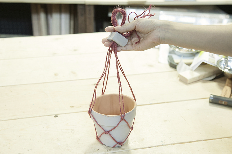 麻紐だけで作れるプラントハンガー🪴✨NEZUMIが投稿したフォトブックLemon8