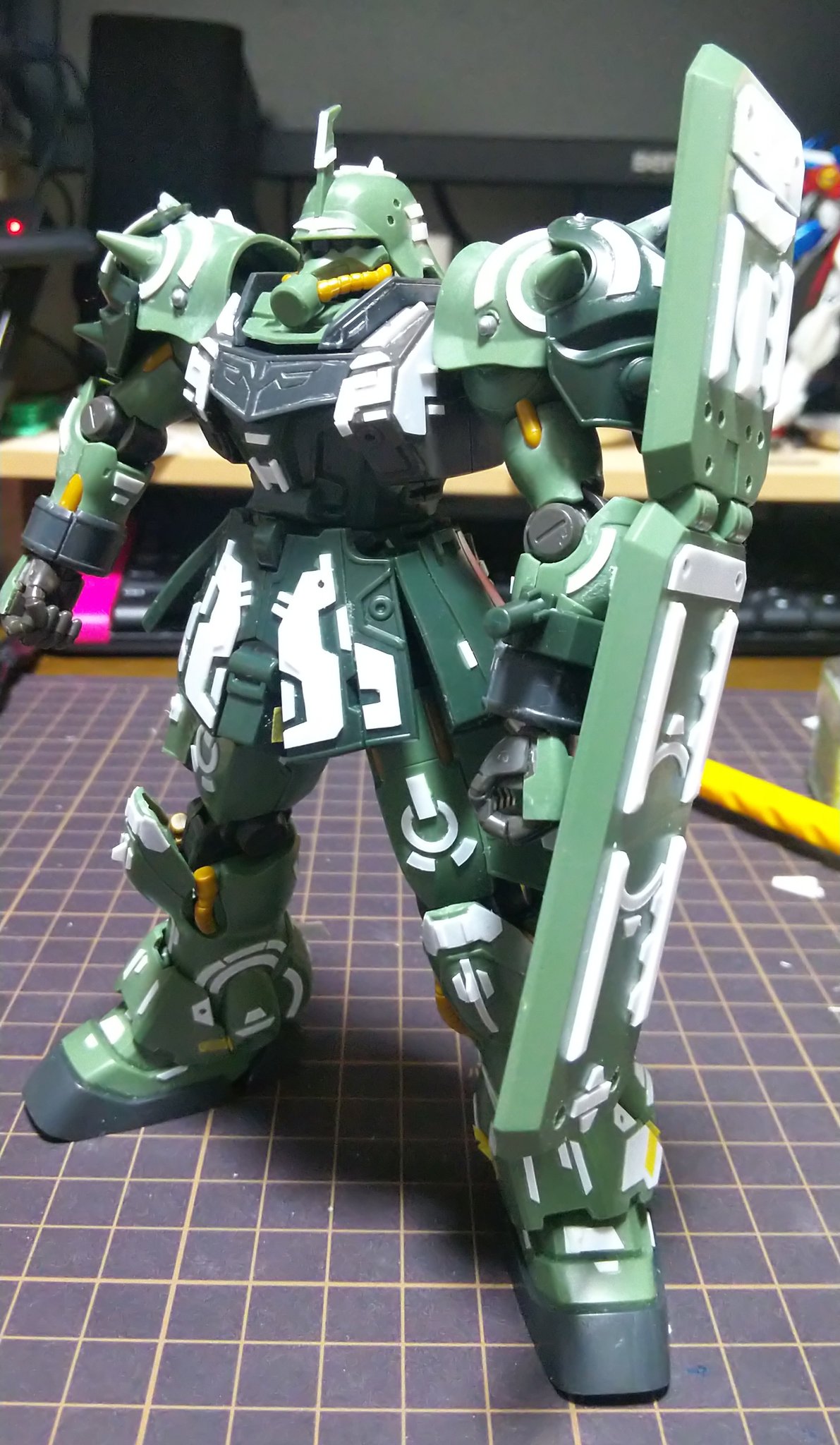 スジ彫り」と「プラ板」貼り付けで「EG ストライクガンダム」をディテールアップ！月刊工具スタッフがオラザクに夏休み駆け込みで挑戦②！ 全日本オラザク選手権参考製作– Hobby JAPAN Web