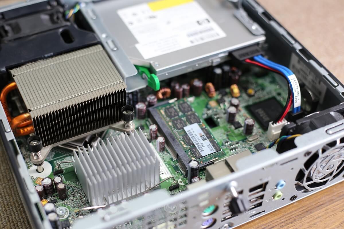 動画編集に適したノートパソコンとは？スペックの詳細とおすすめモデル5選 - mouse LABO