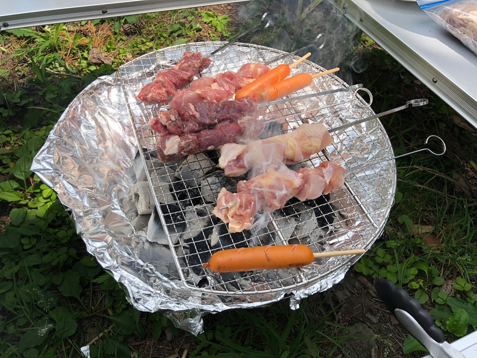 人気の焚き火台コールマン「ファイアーディスク」のメリット・デメリットと実際はどうなの？そとやすみ