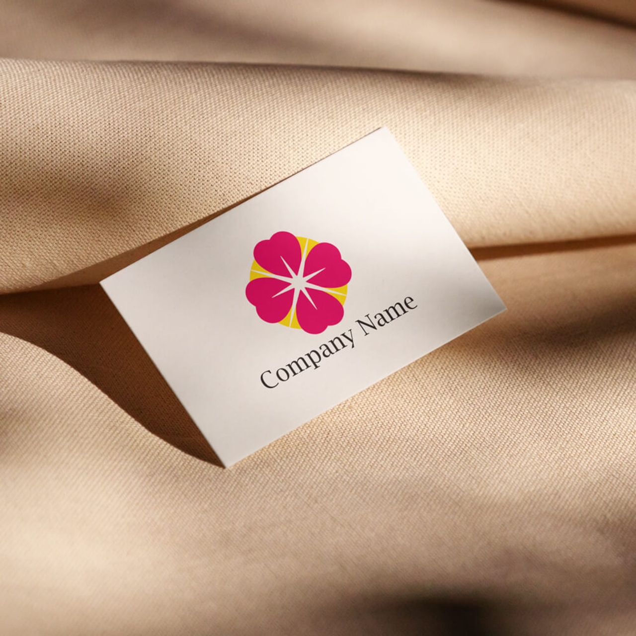 幸福を運ぶ四つ葉のクローバーのロゴマーク販売ロゴマークの購入ならロゴ市ストア