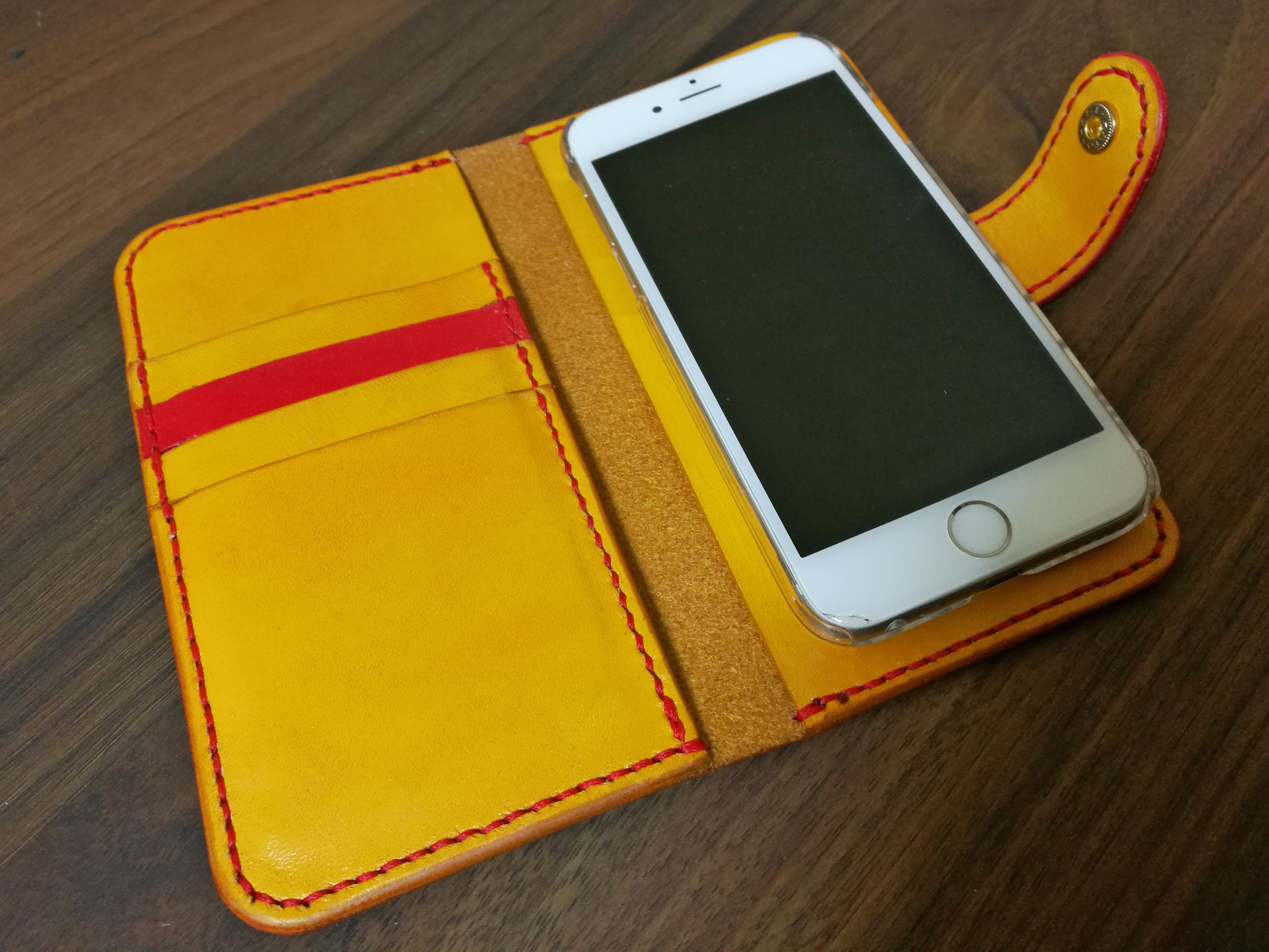 革の手帳型スマホケースの作り方 レザークラフトで自分で作る方法- ガジェニュ