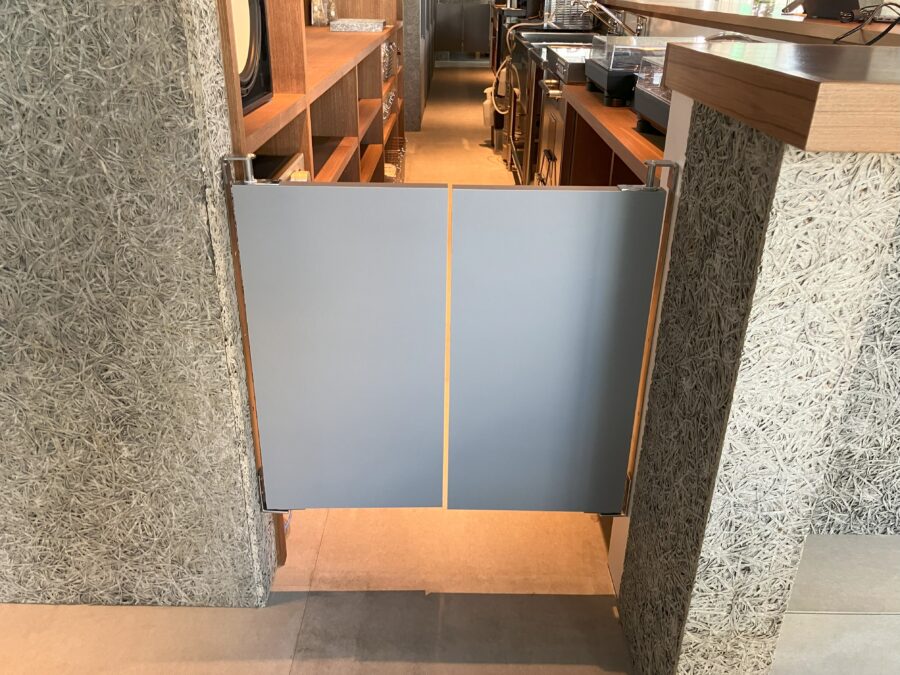 お知らせ＆ブログ 安くて簡単なスイングドアの作り方 ~保健所の検査を乗り越えろ~ 詳細無垢材ドア・木製ドアなら杉野製作所