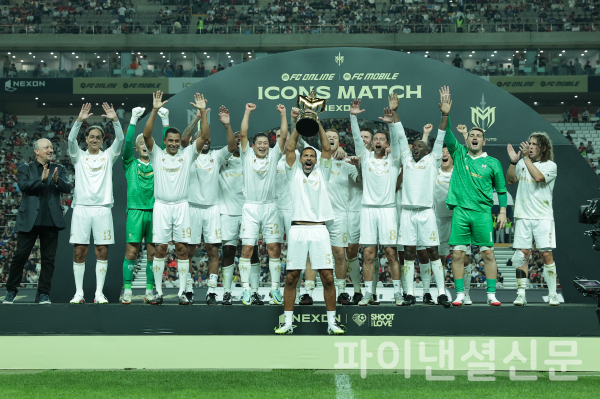 공식발표창과 방패 다시 맞붙는다 '2025 아이콘매치', 9월 서울 개최 확정