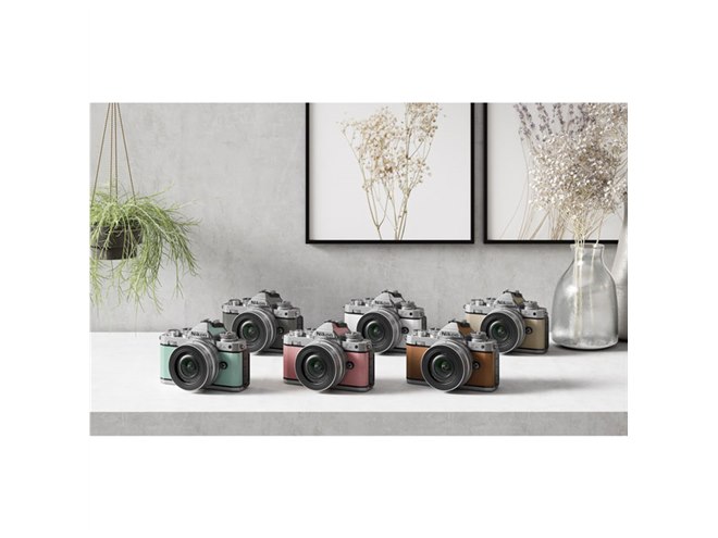 Nikon - □シャッター数11枚！新品同様□ Nikon Z fc ミラーレス一眼 ニコン