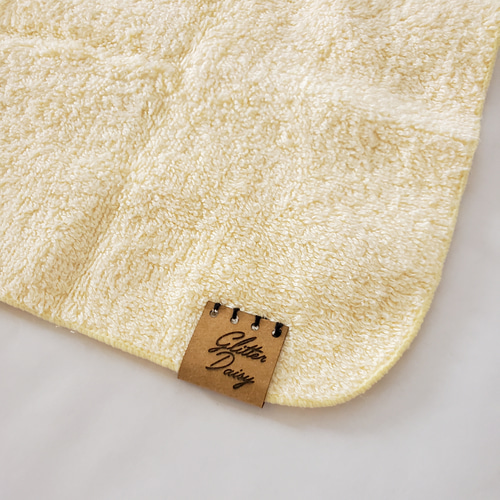 ブルージーンズのバックポケットにぶら下がっている空白の段ボールタグ, 鬼ごっこ, 空欄, 段ボール背景壁紙画像素材無料ダウンロード - Pngtree