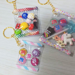 マルベリー レザーケース キーリング サメ 無動力の丸太の彫刻心温まる小さなサメの彫刻