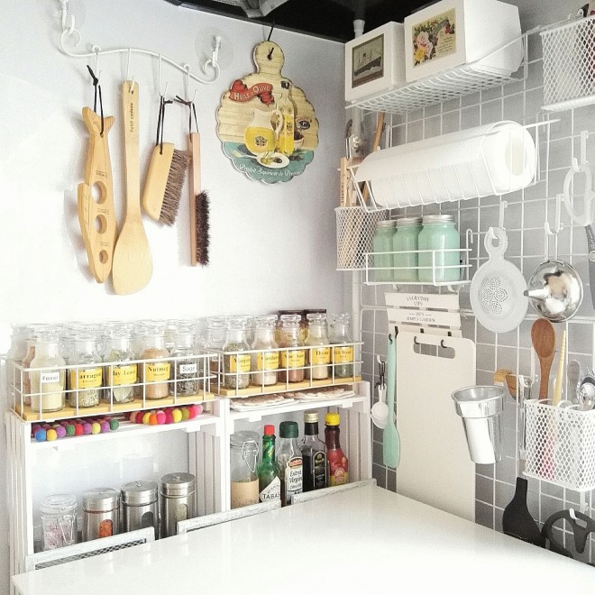 グラス・コップのおしゃれな収納方法。棚整理のおすすめ収納ケース 無印良品・100均