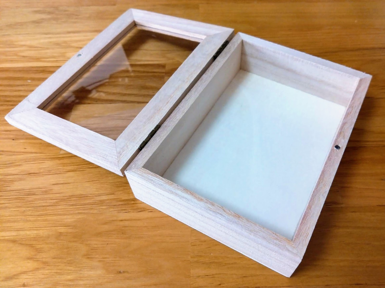 ピンバッジの飾り方 お手軽３選！ピンバッジの達人