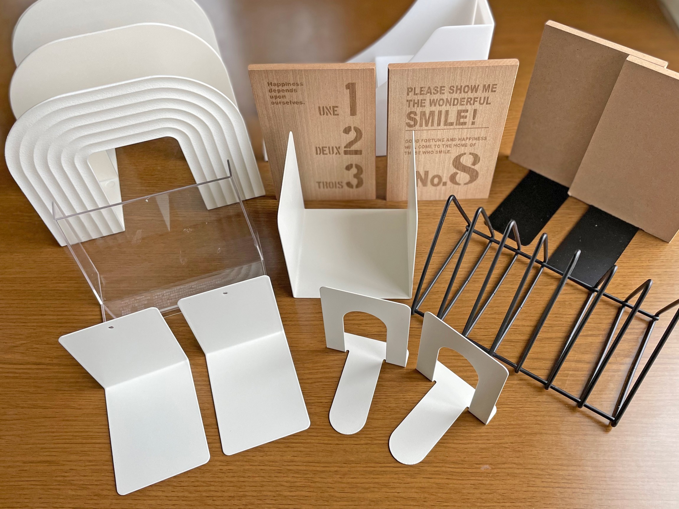 セリアのブックスタンドが優秀すぎる！実際に商品を使ってみた感想 - ブックオフオンラインコラム