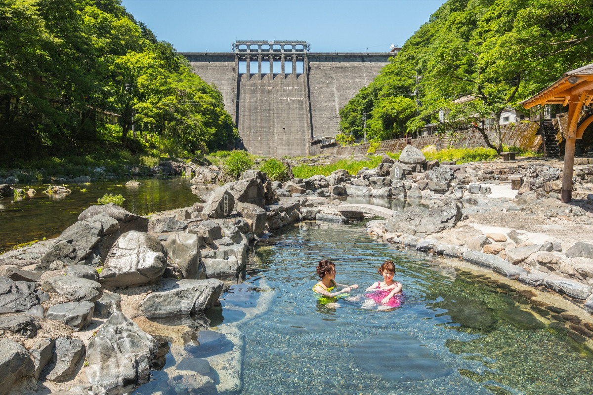 岡山大学】岡山大学広報「いちょう並木」Vol.105発行 ～地域中核・特色ある研究大学強化促進事業（J-PEAKS）採択特別企画  世界に誇れる研究大学の山脈を築く～｜プレスリリース（愛媛新聞ＯＮＬＩＮＥ）記事詳細｜愛媛新聞ONLINE