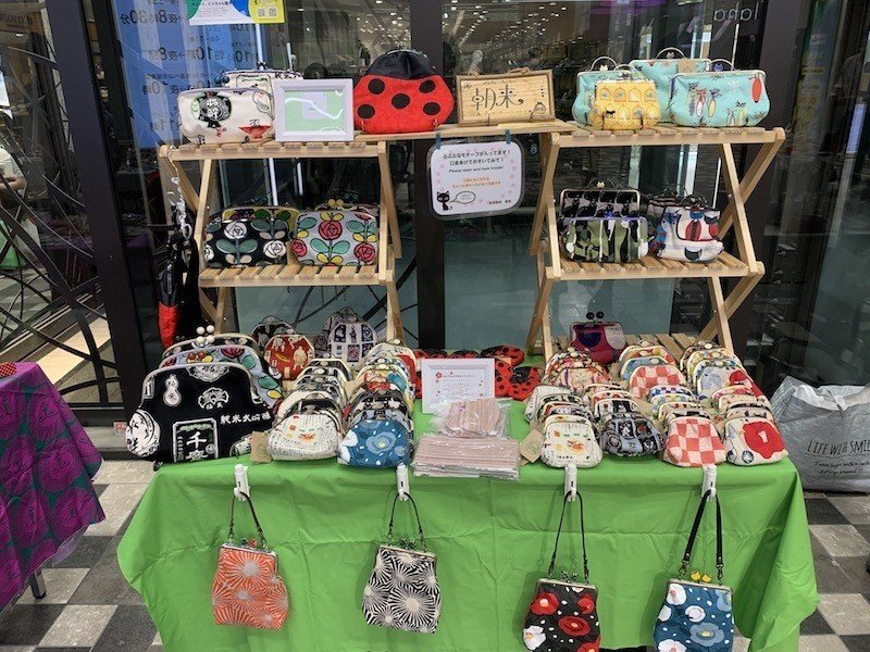 マルシェのディスプレイをおしゃれにする6つのコツとグッズをご紹介オシャレな屋台やコンテナブースのレンタル・購入なら ヒラケル