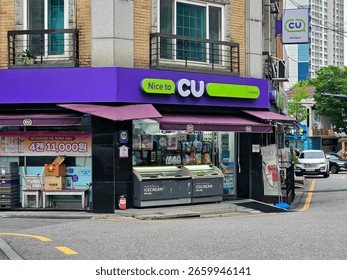 フリー素材コンビニ 3枚背景イラストみんちりえ