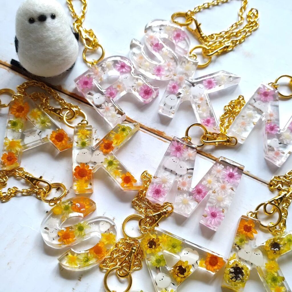 オーダー専用 イニシャルキーホルダー チャーム クリア キラキラレジン