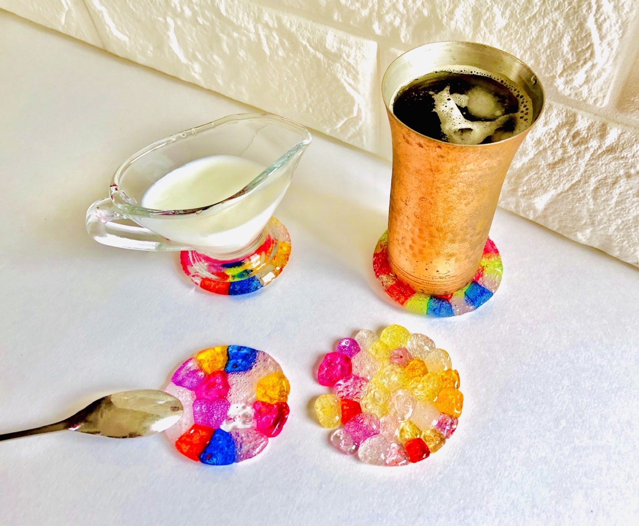 100均の小物入れ ピルケース をレジンでデコレーション！作り方を紹介手作りアクセサリー初心者からハンドメイド作家をめざそう