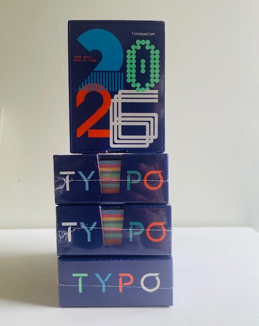 Typodarium 2025 タイポダリウム 日めくりカレンダー フォント font ドイツ 卓上 壁掛け - ショッピング・ショップ通販検索