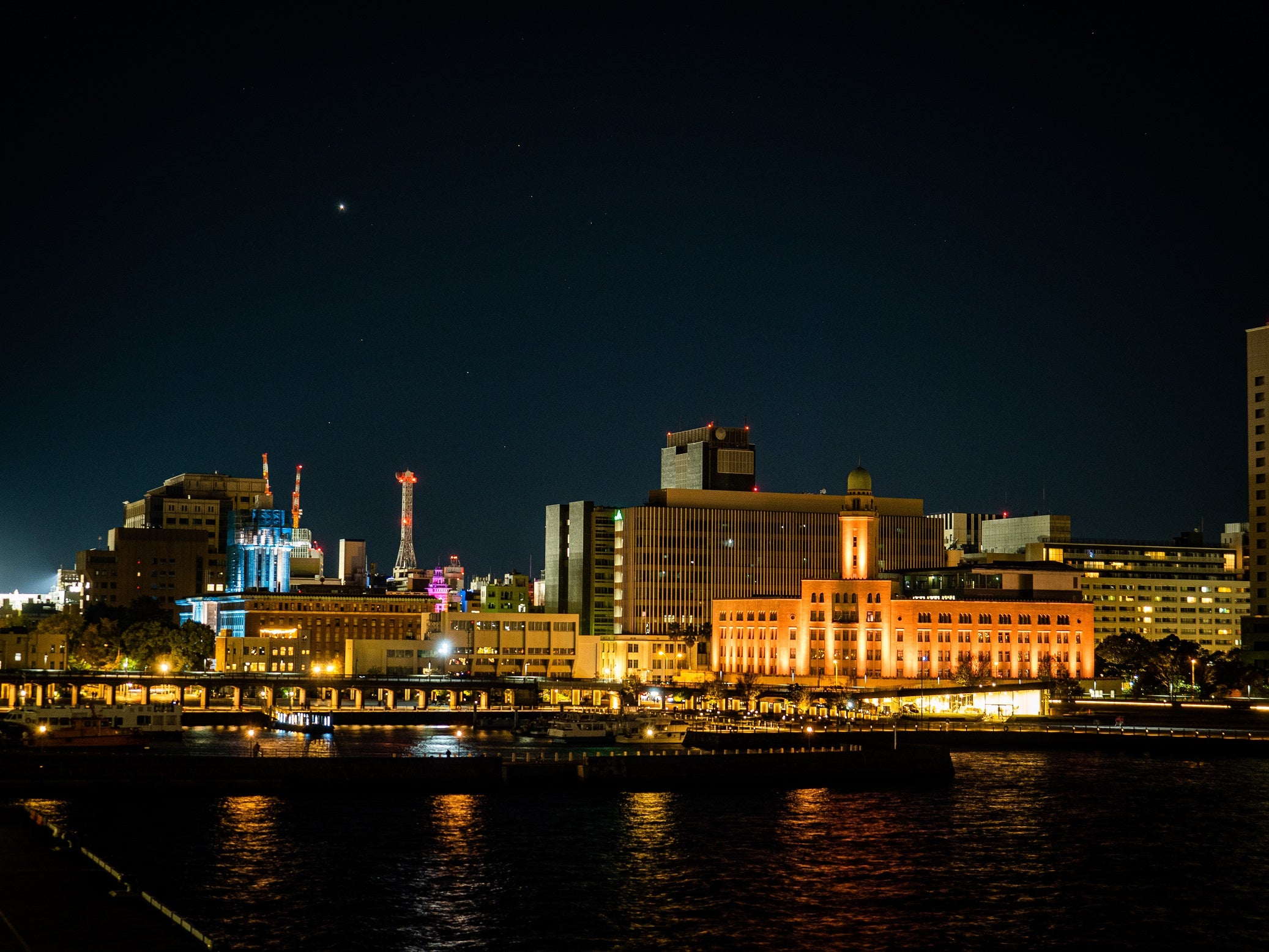 横浜の夜はキラキラしていた｜ころね