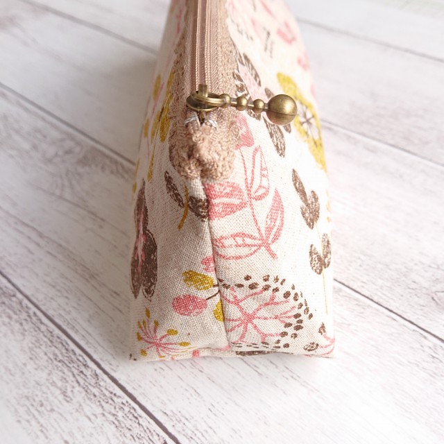 3秒でペン立てに早変わり！ スライド式の大容量ペンケース - 価格.comマガジン