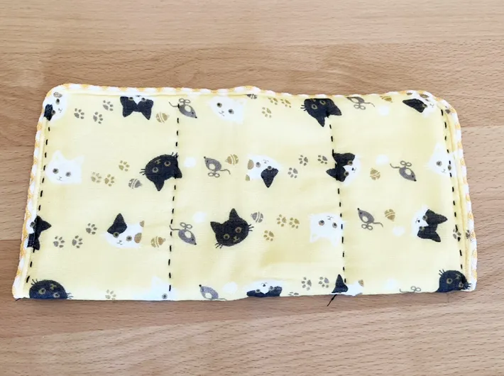 リバティファブリック使用 ハンカチ受付オーダーページ ハンカチリメイク通帳ポーチと印鑑ケース手作り