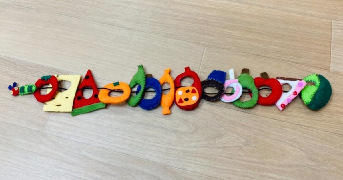 楽天市場 お受験専門店品質 手作りフェルト教材 放射線状に紐を通して指先の巧緻性を高める！ひもとおし 孔雀 くじゃく知育教材 知育玩具ひもとおし フェルト : お受験用品 ハッピークローバ