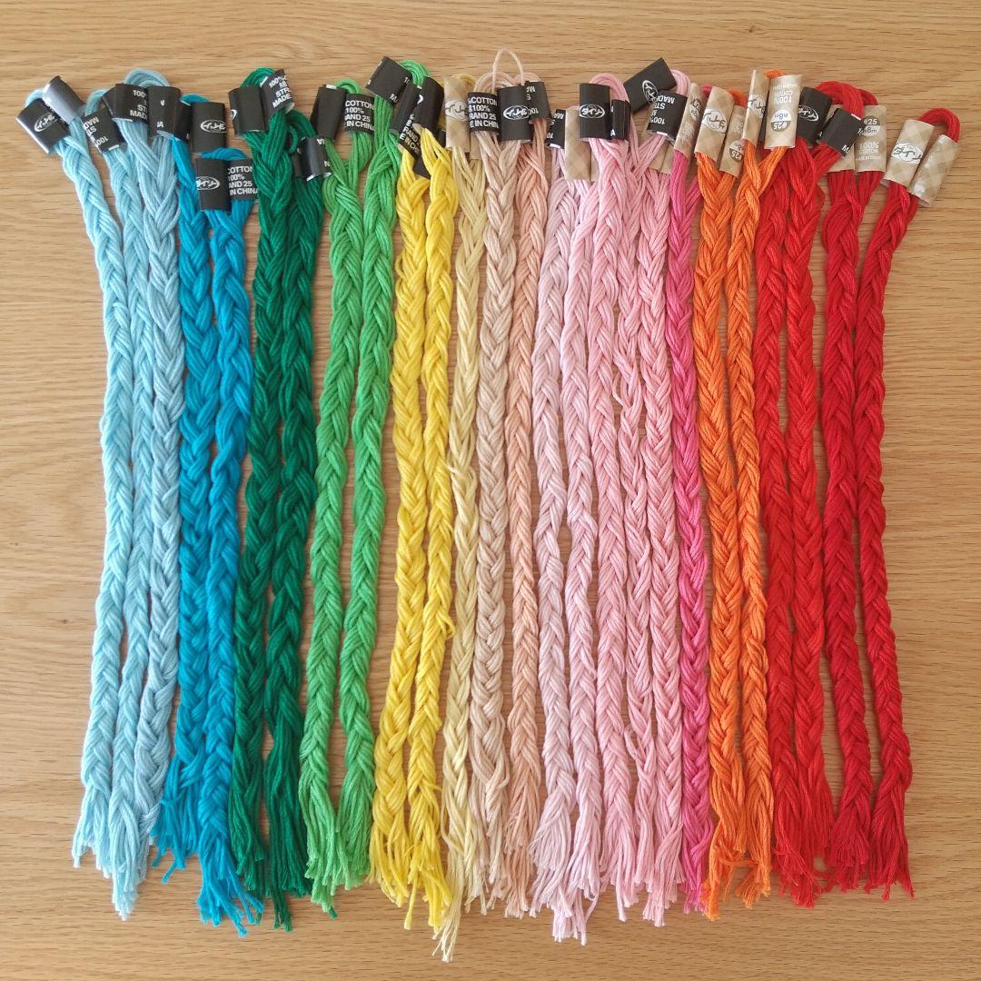 100均の糸巻きカード・刺繍糸収納グッズ。商品写真と種類 ダイソー・セリアで100円