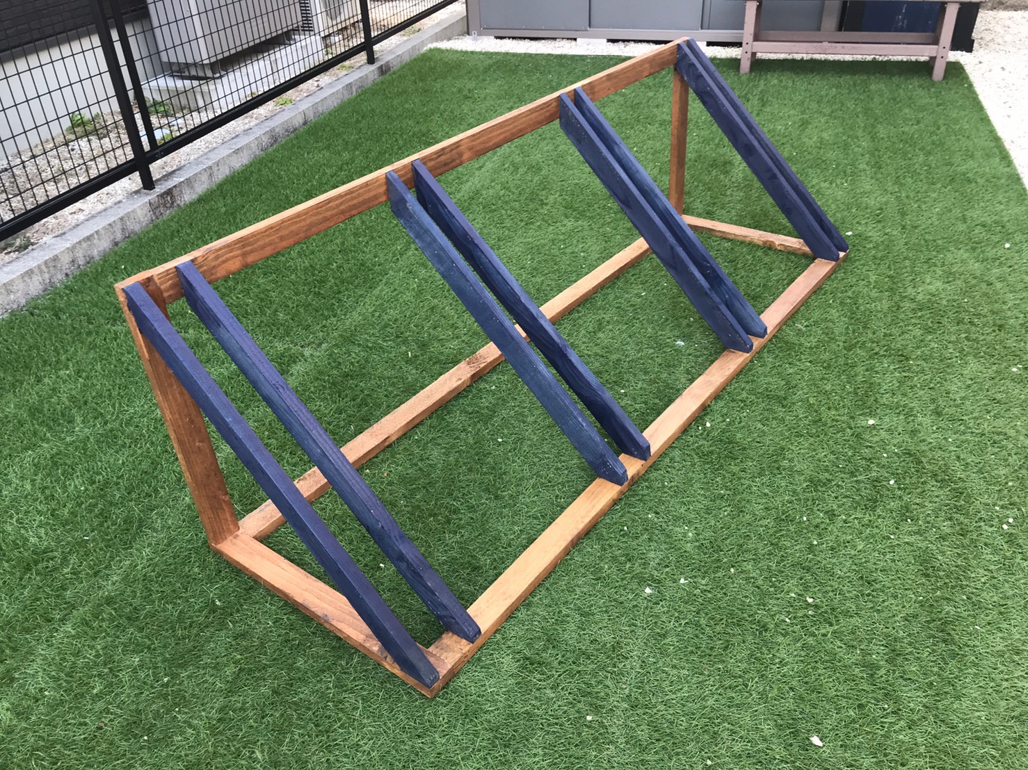 最大1000円OFFクーポン!枚数限定 サイクルスタンド ロードバイク クロスバイク 木製 サイクルラック 文字入れ DIY 駐輪 スタンド自転車スタンド 倒れない 自転車置き場 転倒防止 マウンテンバイク じゅうたす 住＋☆大型便☆-SS - 通販家具とインテリアの通販