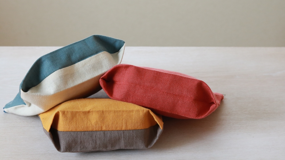 製作時間1時間 ハンドメイド初心者さんでも簡単！コロンとしてかわいい、キャラメルポーチの作り方 - 縫いナビ 生地のマルイシ