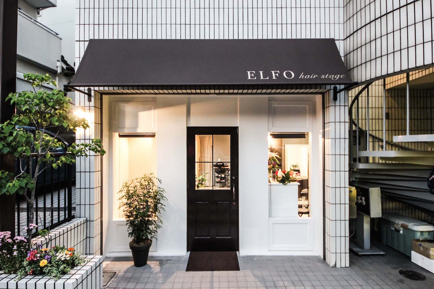 辛口すぎない10坪のアンティーク美容室はじめての美容室独立開業工事110番