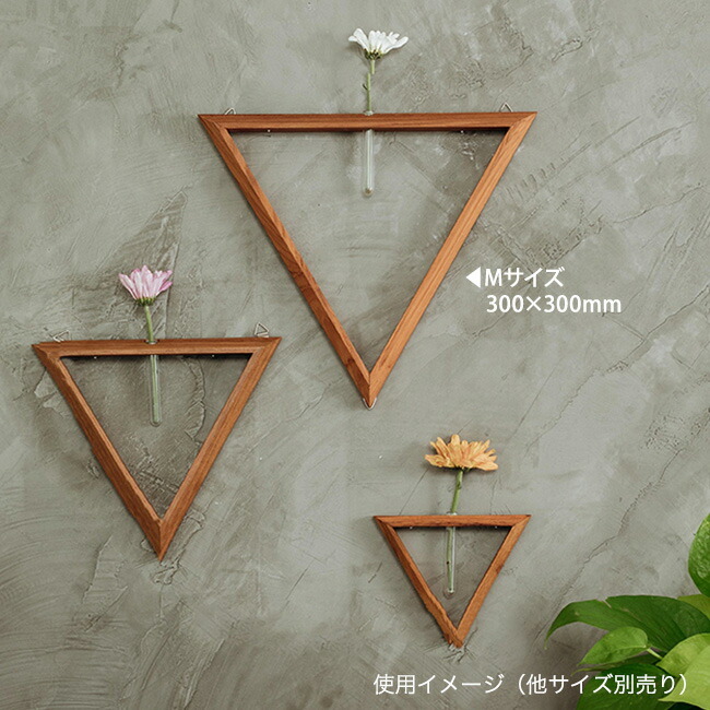 三角屋根が魅力的な外観デザイン せっかく建てるお家だから内観だけじゃなく外観もこだわりたいですよね。 📍金沢店常設展示場B棟 📝SimpleModern style HAVE FUN!家づくりを楽しもう! more post→@woodlifehome_officialウッドライフホームと暮らすウッドライフ