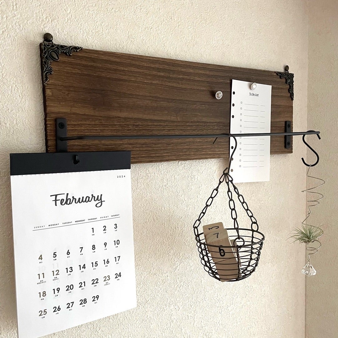 穴を開けなくても付けられる！100均アイアンバー - YouTube