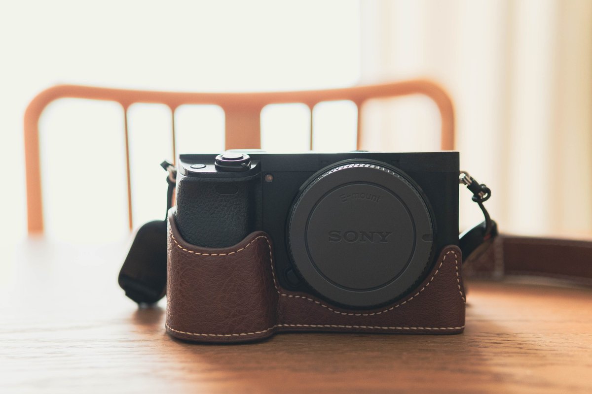 ライカのロゴマーク、赤バッヂをテープで隠す7つの理由