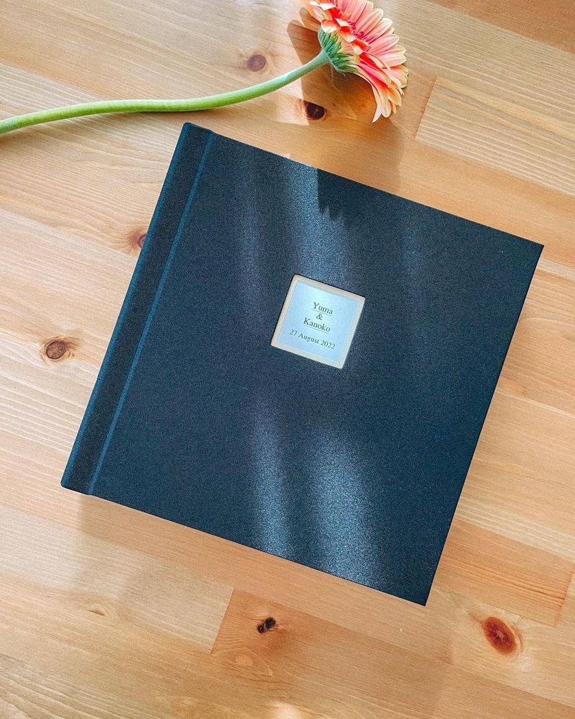 Amazon.co.jp:WEB限定背表紙タイトルプレート付 ナカバヤシ ポケットアルバム シンプルモダンシリーズ ましかく写真 スクエア判360枚オフホワイト NPK-SQ-360-W EC : 家電＆カメラ