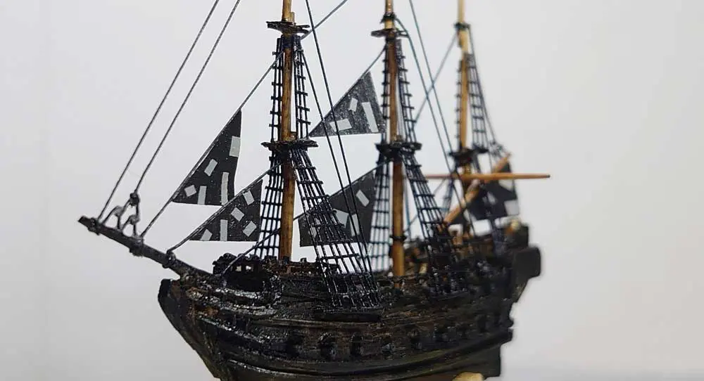 アイスの棒で帆船を色彩認定講師 近藤正憲 COLOROZA