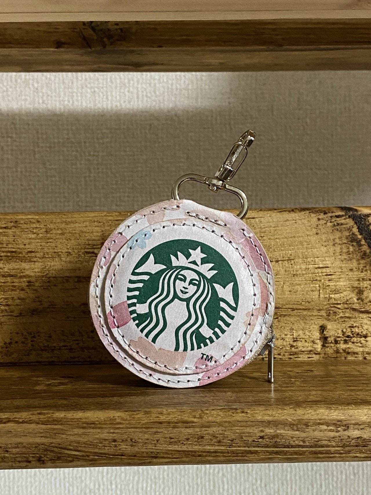 簡単DIY！スタバの紙袋を使ったコインスルーポシェットの作り方