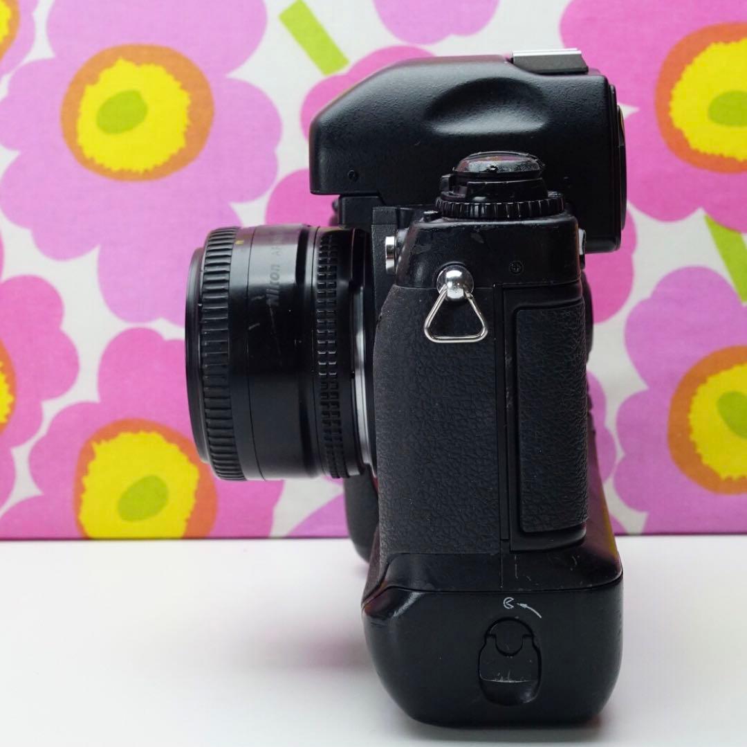 フィルムカメラ名機❤️ニコンFE❤️単焦点55mm付き❤️ニコン MFフィルム