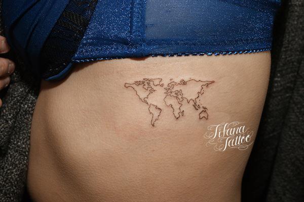 背中にタトゥー地図TikTok