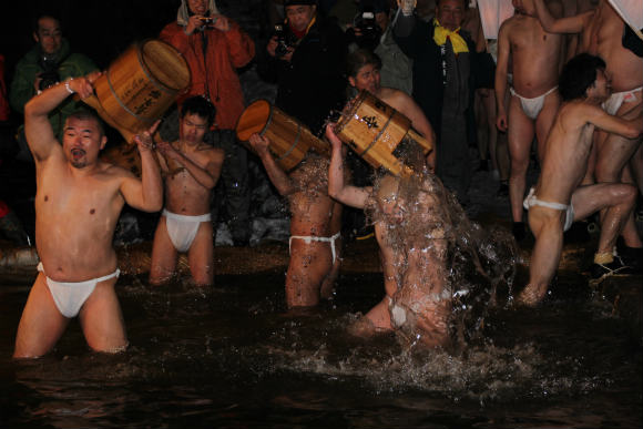 中田裸祭り | 愛知県西三河エリアの公式観光サイト 西三河ぐるっとナビ