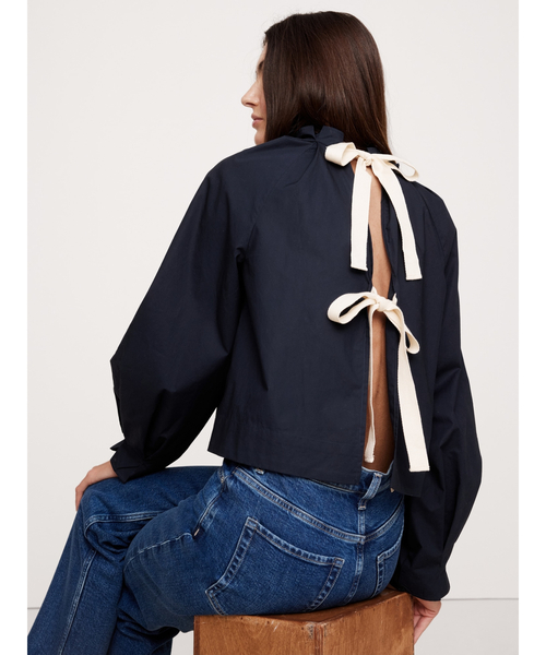 楽天市場 ブラウス レディース 春夏 ポプリンデザインショルダーブラウス トップス 長袖 ポプリン素材 ボリューム袖 ボリュームスリーブ 綿100％コットン100％ コットンブラウス 二の腕カバー 着回し 白 黒 M-L メール便10 : アンドイットand it_