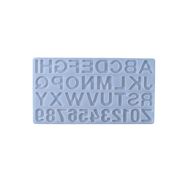 レジンで作る♡ぷっくりツヤツヤ✨イニシャルキーホルダー💓