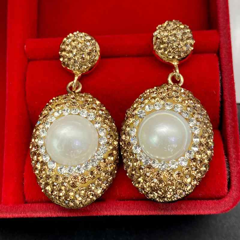 耳元には、私の一点物を＊｢手作りピアス・手作りイヤリング」をつくってみようキナリノ