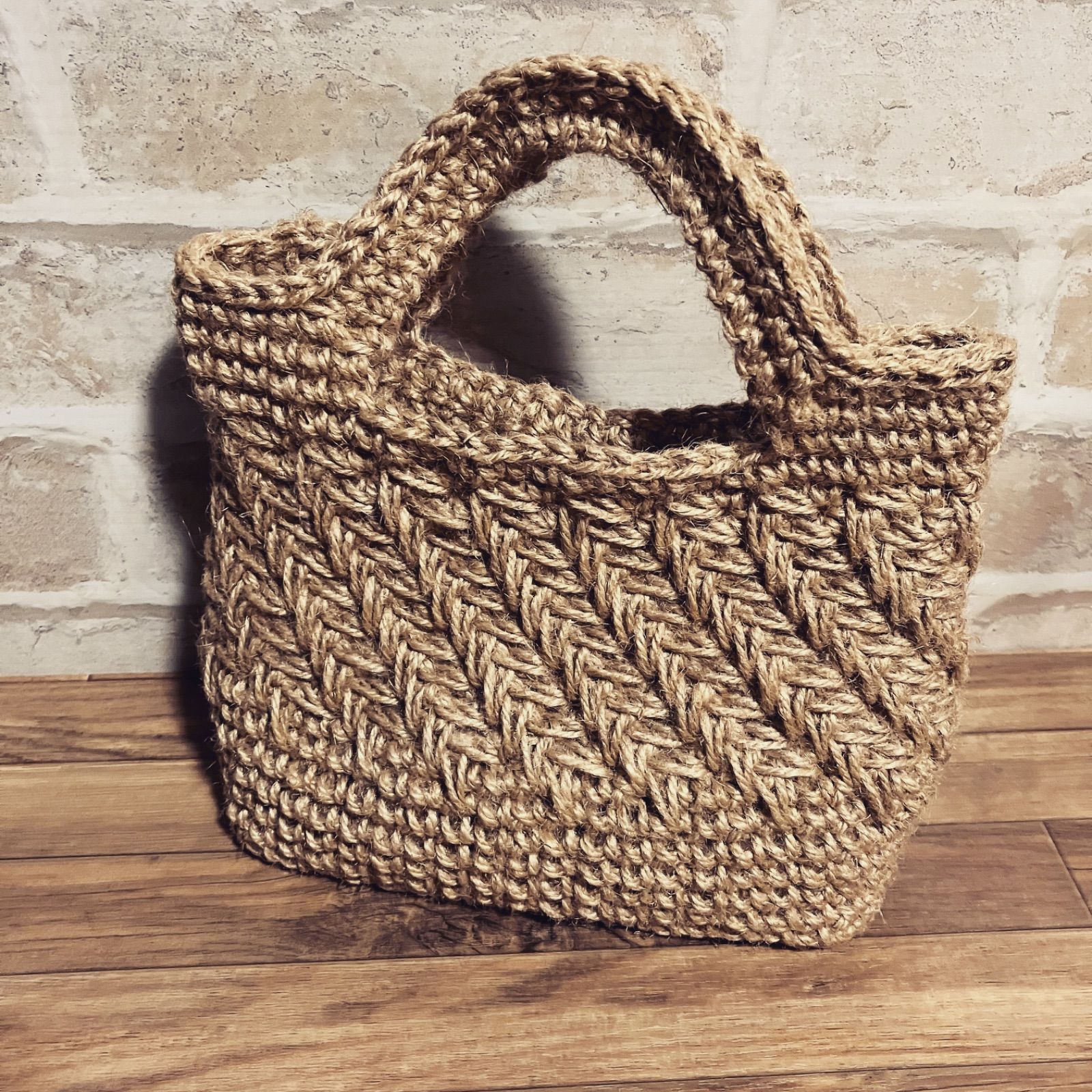 麻紐バッグ横長 S：模様編・タッセル付底楕円形 かごバッグ 麻バッグ 麻ひもバッグ あさひもバッグiichi日々の暮らしを心地よくするハンドメイドやアンティークのマーケットプレイス