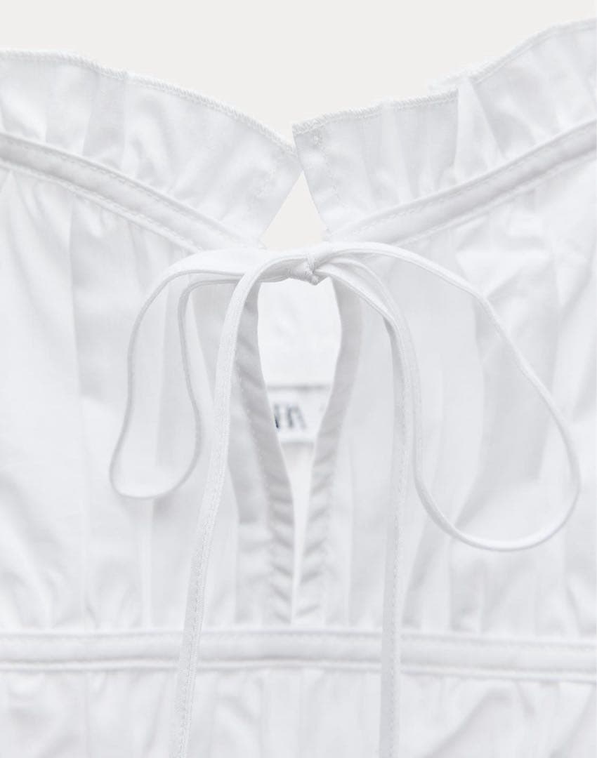 色、柄、素材が生み出す、開放的なボヘミアンスタイル 陽だまりが似合う、 forte_forteのプレイフルなサマーコーデ。今春夏は、シャツとワンピースが豊富な色柄、デザインでラインアップ。 shirt ¥107,800- dress¥152,800- Profile ▶︎ @forte_forte_japanフォルテ