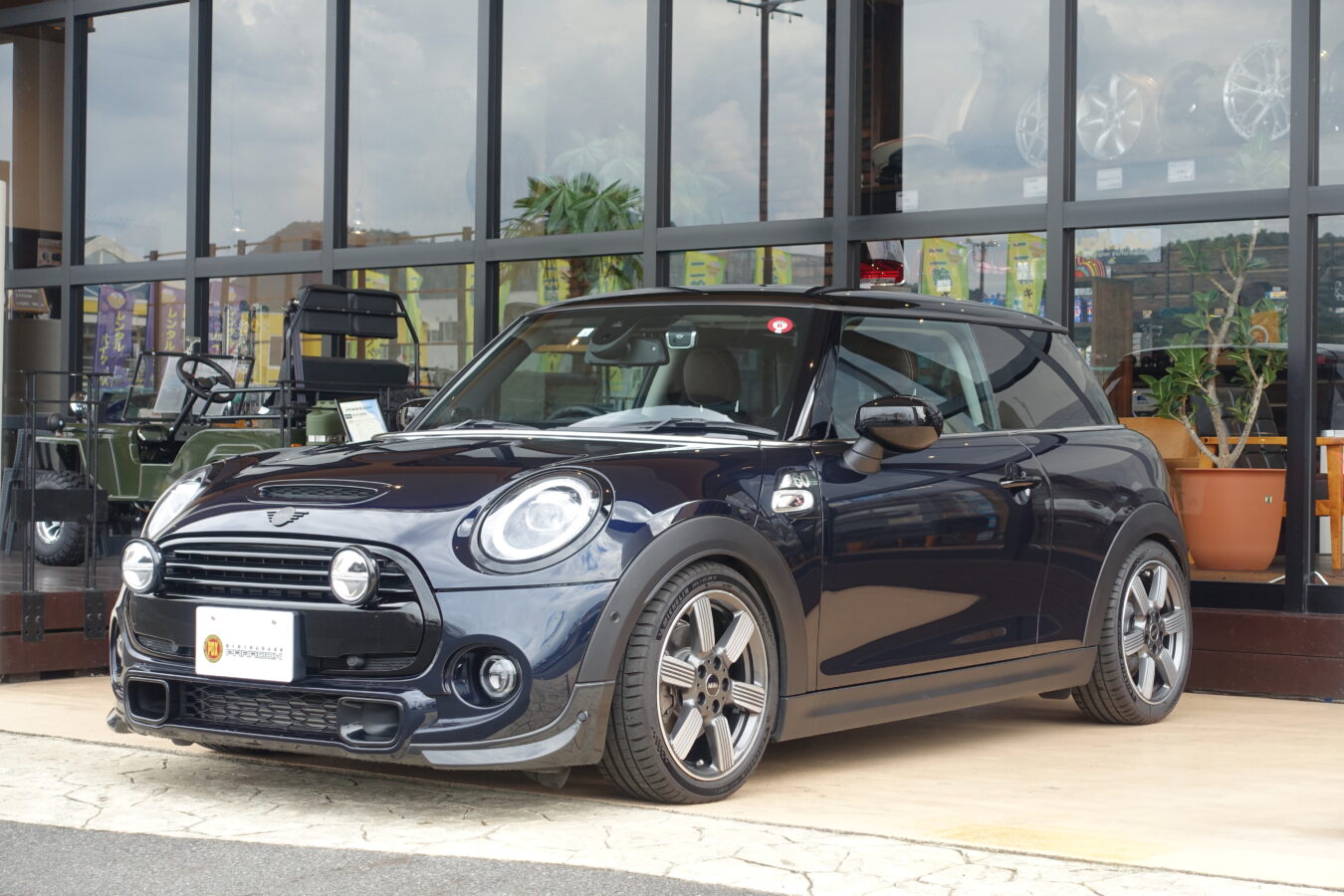 MINI エニグマティックブラック」の中古車を探す カーセンサー