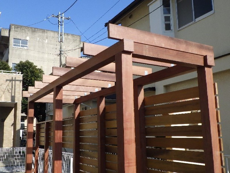 楽天市場 木製フェンス 自立用スタンド マルチフット 両面 目隠し フェンス 自立 置くだけ ベランダ 庭 屋外 室内 仕切り 間仕切りベランダdeウォール ボーダーフェンス DIY ウッドフェンス ラティス 目隠しフェンス 移動式フェンス jsbf-ms250-2side :ガーデン