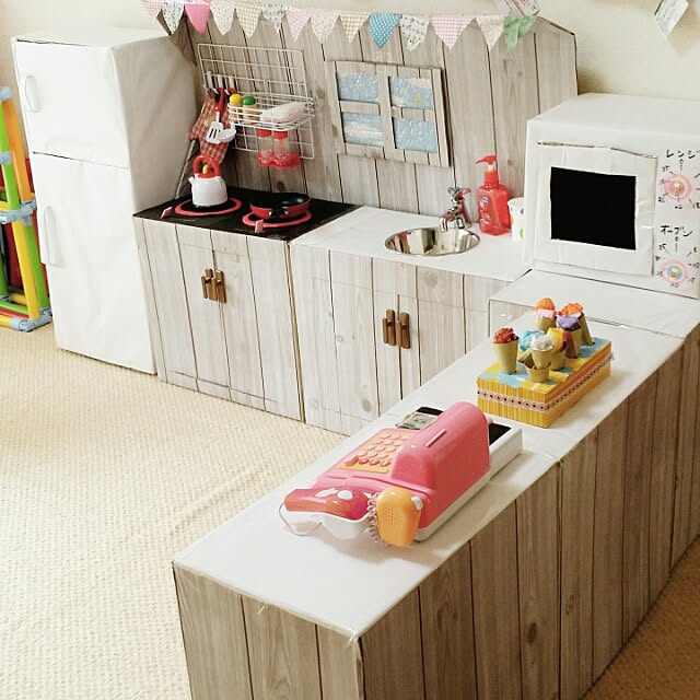牛乳パックでままごとキッチンを手作り 設計図付き お店屋さんにも簡単アレンジ！三児ママの楽しい子育てDIY