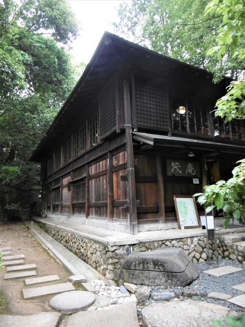 肥後赤鶏の爆手羽＆黒トリュフと赤鶏南蛮そば 【熊本地酒と旬の料理 城屋 (じょうや)】 ｜