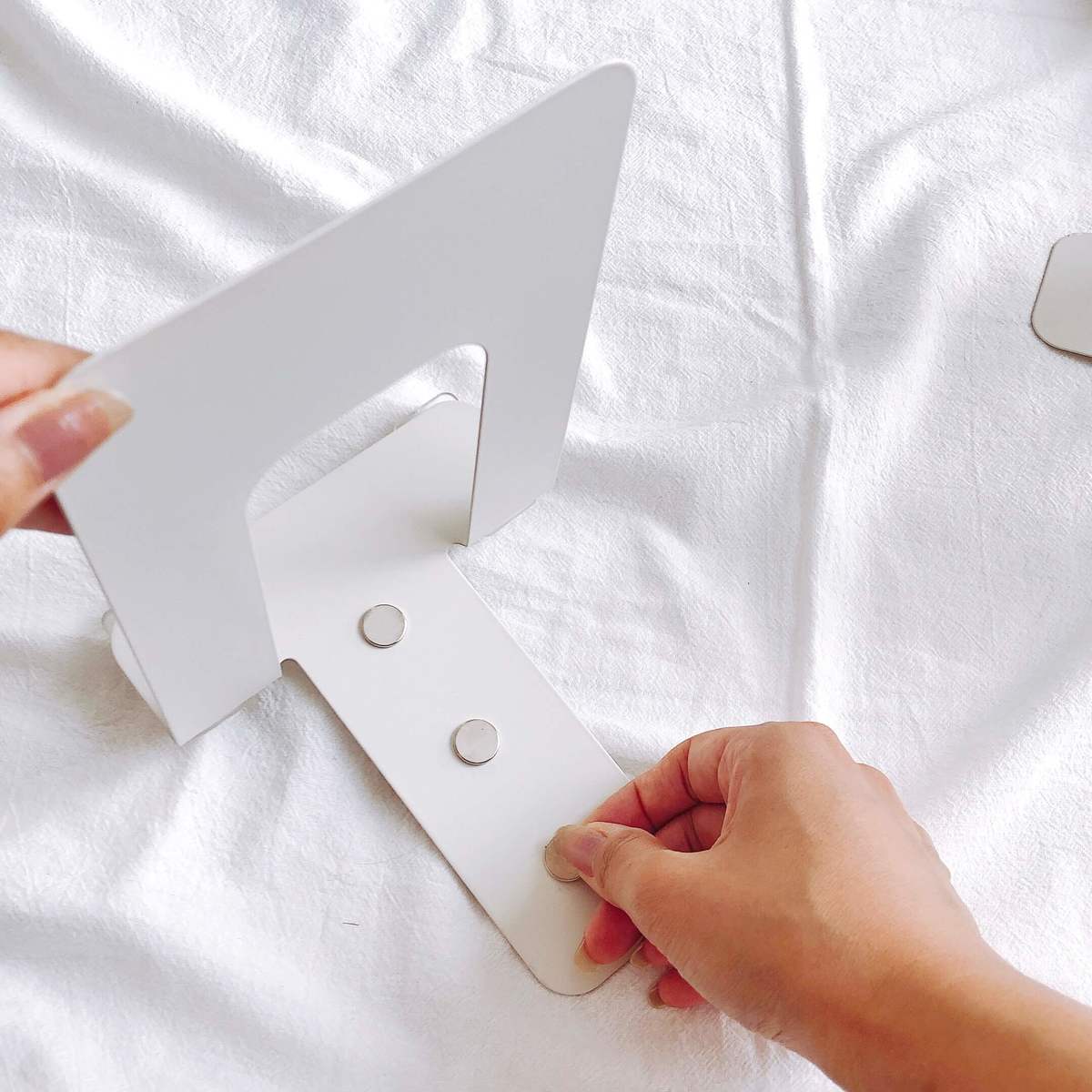 ダンボール活用例スマホスタンドの作り方ダイヤモンド秀巧社印刷株式会社